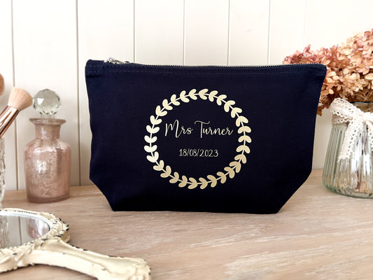 Personalised Make-Up Bag / Cosmetic Bag for Wedding Party, Bridesmaid Gift, Mother of The Bride/Groom, Maid of Honour, Choice of Colours